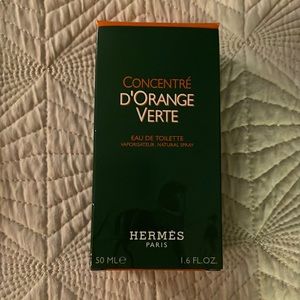 Hermes toilette